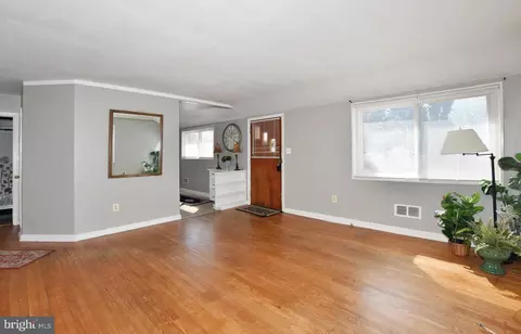 Living - 12517 Holdridge Rd, Silver Spring, MD 20906 photo 1 of 3