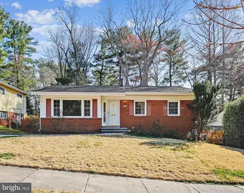 905 Leverton Rd, Rockville, MD 20852