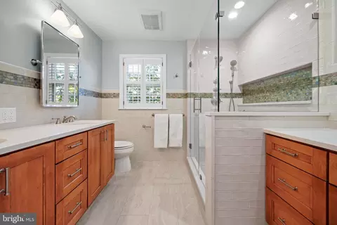 Bath - 418 Quaint Acres Dr, Silver Spring, MD 20904 photo 2 of 7
