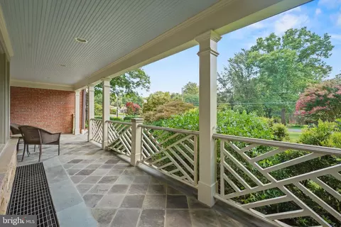 Exterior - 418 Quaint Acres Dr, Silver Spring, MD 20904 photo 5 of 31