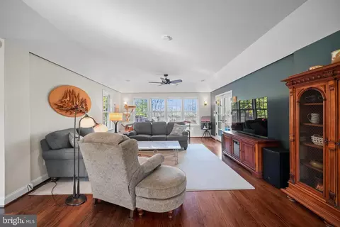 Living - 418 Quaint Acres Dr, Silver Spring, MD 20904 photo 5 of 11