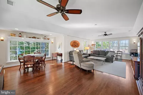 Living - 418 Quaint Acres Dr, Silver Spring, MD 20904 photo 4 of 11