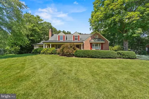 418 Quaint Acres Dr, Silver Spring, MD 20904