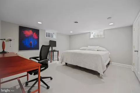 Bedroom - 418 Quaint Acres Dr, Silver Spring, MD 20904 photo 8 of 9