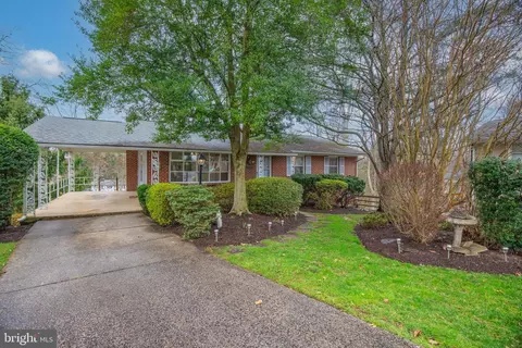 819 Jonker Ct, Gaithersburg, MD 20878