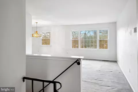 Entry Way - 819 Jonker Ct, Gaithersburg, MD 20878 photo 3 of 3