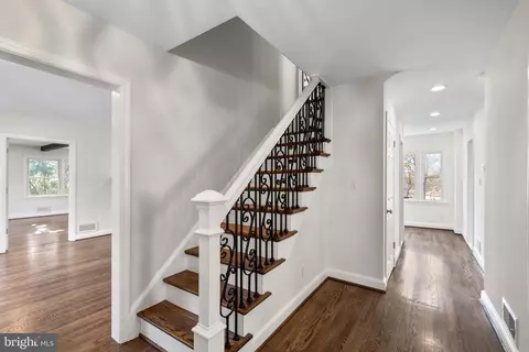 Entry Way - 179 Randolph Rd, Silver Spring, MD 20904 photo 1 of 3