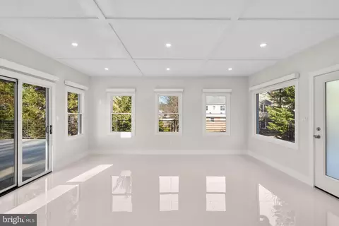 Bath - 179 Randolph Rd, Silver Spring, MD 20904 photo 1 of 7