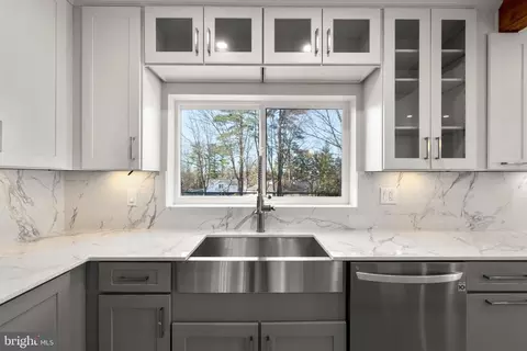 Kitchen - 179 Randolph Rd, Silver Spring, MD 20904 photo 3 of 9