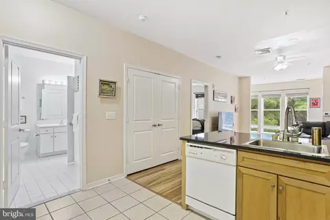 Entry Way - 8045 Newell St #223, Silver Spring, MD 20910 photo 1 of 2