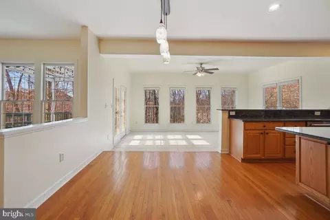 6 Hackett Ct, Poolesville, MD 20837 photo 14