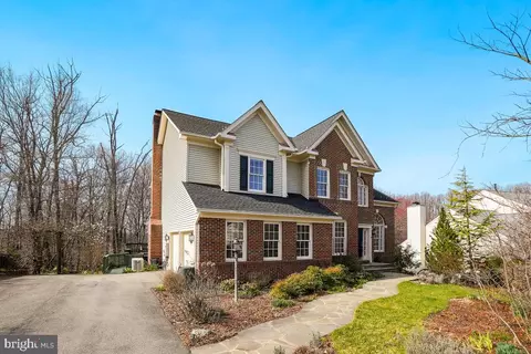 6 Hackett Ct, Poolesville, MD 20837 photo 2