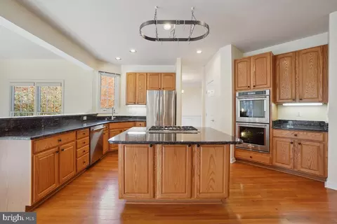 6 Hackett Ct, Poolesville, MD 20837 photo 12