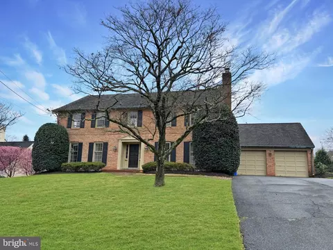 10011 Kendale Rd, Potomac, MD 20854