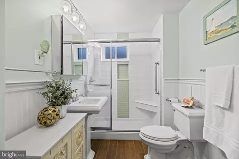 Bath - 803 Venice Dr, Silver Spring, MD 20904 photo 4 of 4