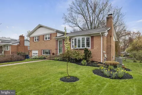 Exterior - 803 Venice Dr, Silver Spring, MD 20904 photo 2 of 7