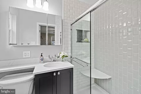 Bath - 803 Venice Dr, Silver Spring, MD 20904 photo 2 of 4