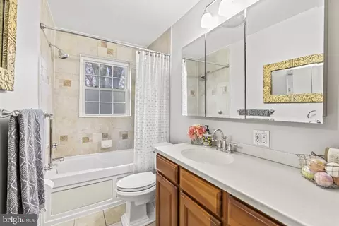 Bath - 803 Venice Dr, Silver Spring, MD 20904 photo 3 of 4