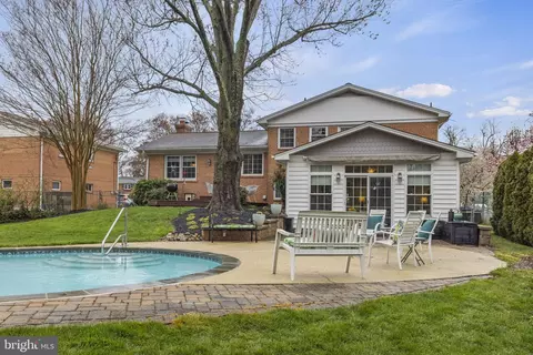 Exterior - 803 Venice Dr, Silver Spring, MD 20904 photo 6 of 7