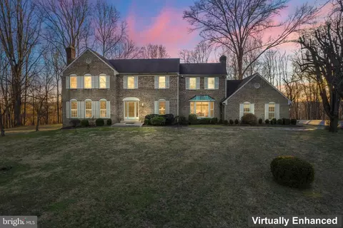 13644 Maidstone Ln, Potomac, MD 20854
