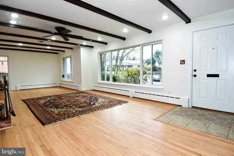 Living - 9406 Bruce Dr, Silver Spring, MD 20901 photo 8 of 8