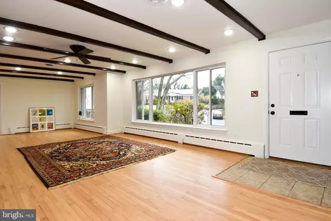 Living - 9406 Bruce Dr, Silver Spring, MD 20901 photo 5 of 8