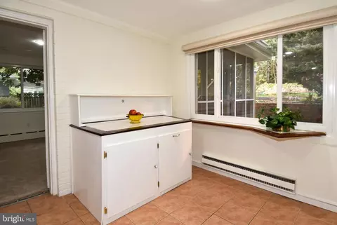 Kitchen - 9406 Bruce Dr, Silver Spring, MD 20901 photo 8 of 9