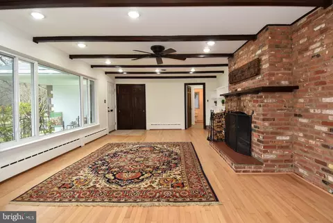 Living - 9406 Bruce Dr, Silver Spring, MD 20901 photo 3 of 8