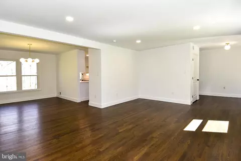 12415 Kemp Mill Rd, Silver Spring, MD 20902 photo 4