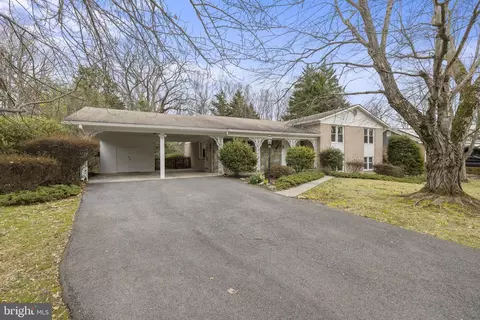 14929 Waterway Dr, Rockville, MD 20853