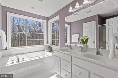 1621 Treetop View Ter, Silver Spring, MD 20904 photo 16