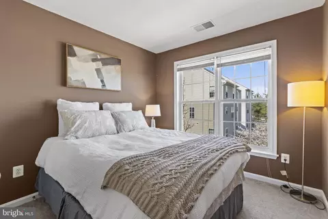 1621 Treetop View Ter, Silver Spring, MD 20904 photo 17