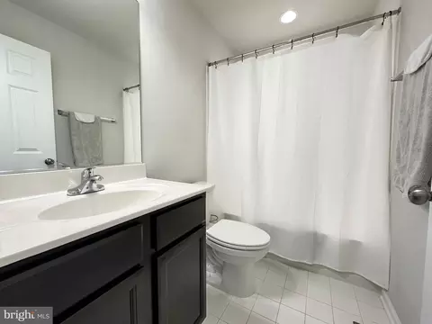 Bath - 15719 Steamboat Way, Silver Spring, MD 20906 photo 4 of 4