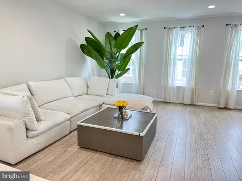 Living - 15719 Steamboat Way, Silver Spring, MD 20906 photo 5 of 7