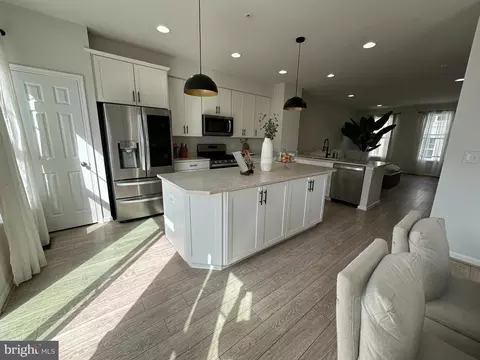 Kitchen - 15719 Steamboat Way, Silver Spring, MD 20906 photo 4 of 7