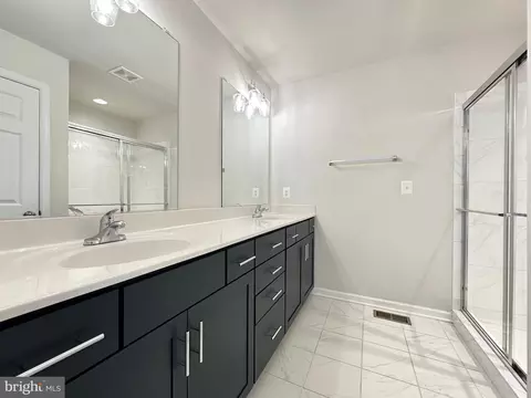 Bath - 15719 Steamboat Way, Silver Spring, MD 20906 photo 3 of 4