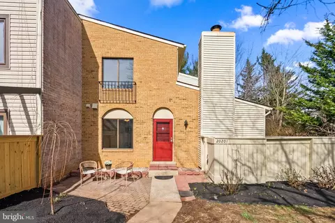 20201 Lea Pond Pl, Montgomery Village, MD 20886