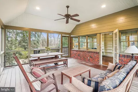 Exterior - 10609 Greenacres Dr, Silver Spring, MD 20903 photo 11 of 22