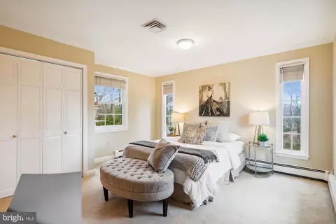 Bedroom - 10609 Greenacres Dr, Silver Spring, MD 20903 photo 2 of 3