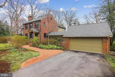 Exterior - 10609 Greenacres Dr, Silver Spring, MD 20903 photo 3 of 22