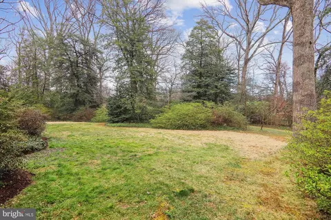 Exterior - 10609 Greenacres Dr, Silver Spring, MD 20903 photo 18 of 22
