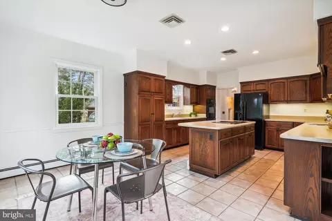 Kitchen - 10609 Greenacres Dr, Silver Spring, MD 20903 photo 3 of 3