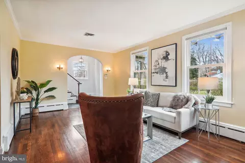 Living - 10609 Greenacres Dr, Silver Spring, MD 20903 photo 1 of 6