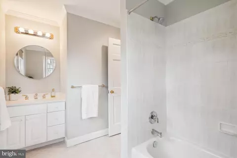 Bath - 10609 Greenacres Dr, Silver Spring, MD 20903 photo 4 of 6