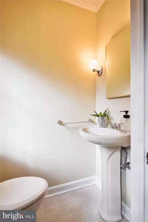 Bath - 10609 Greenacres Dr, Silver Spring, MD 20903 photo 1 of 6