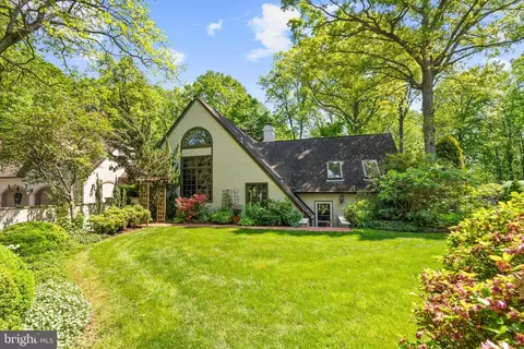 7211 Brookstone Ct, Potomac, MD 20854 photo 3