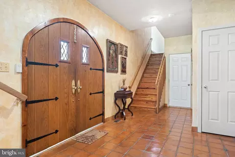 7211 Brookstone Ct, Potomac, MD 20854 photo 8