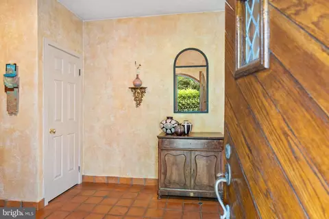 7211 Brookstone Ct, Potomac, MD 20854 photo 7