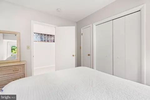 7211 Brookstone Ct, Potomac, MD 20854 photo 46