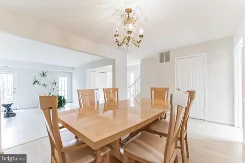 Dining - 14540 Macbeth Dr #14540, Silver Spring, MD 20906 photo 1 of 4